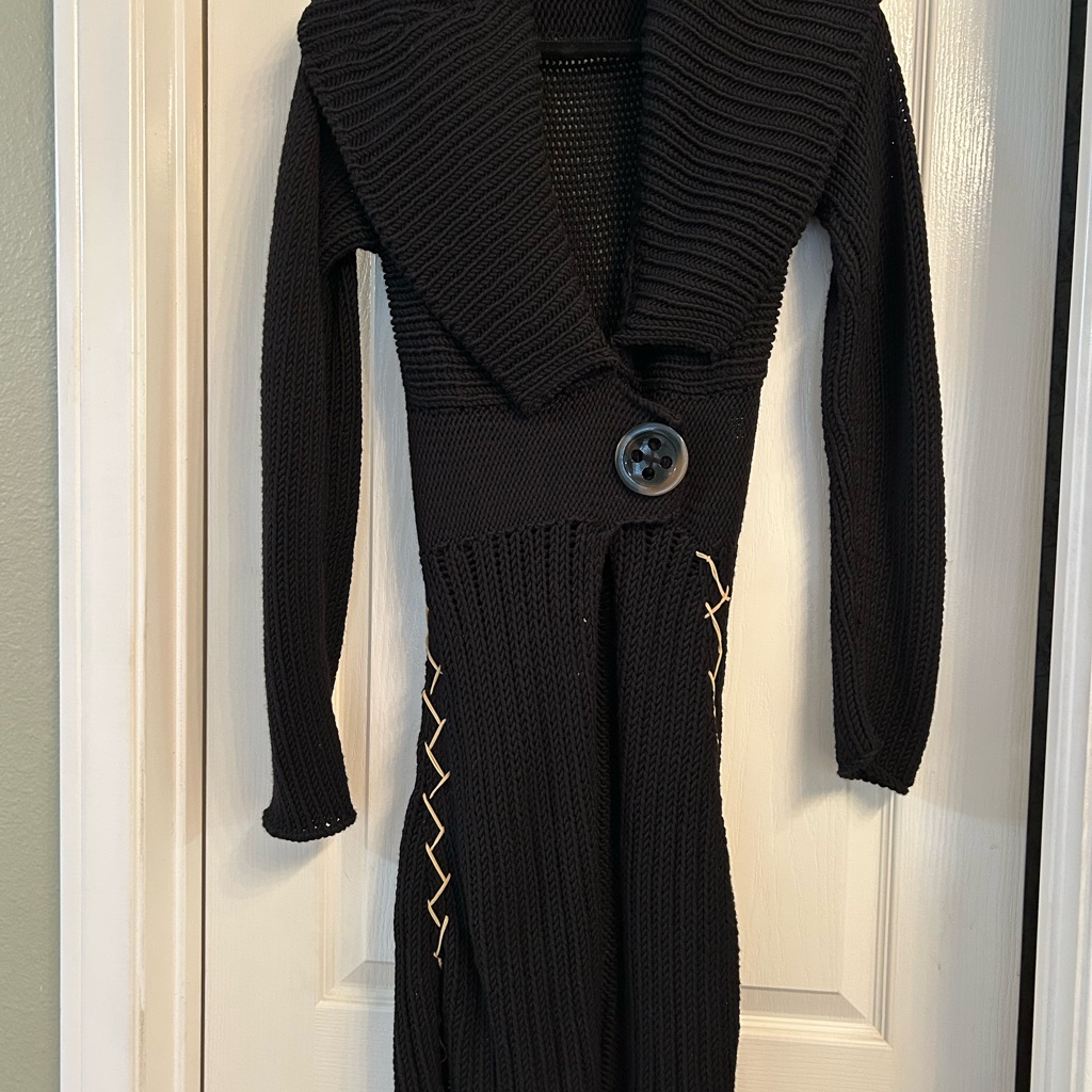 Sara Gabriel Black Knit Sweater With Button Detail
